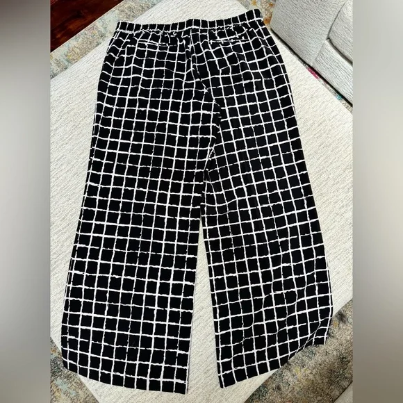 New York & Company Black and White Window Pane Wide Leg Pants - Picture 3 of 8
